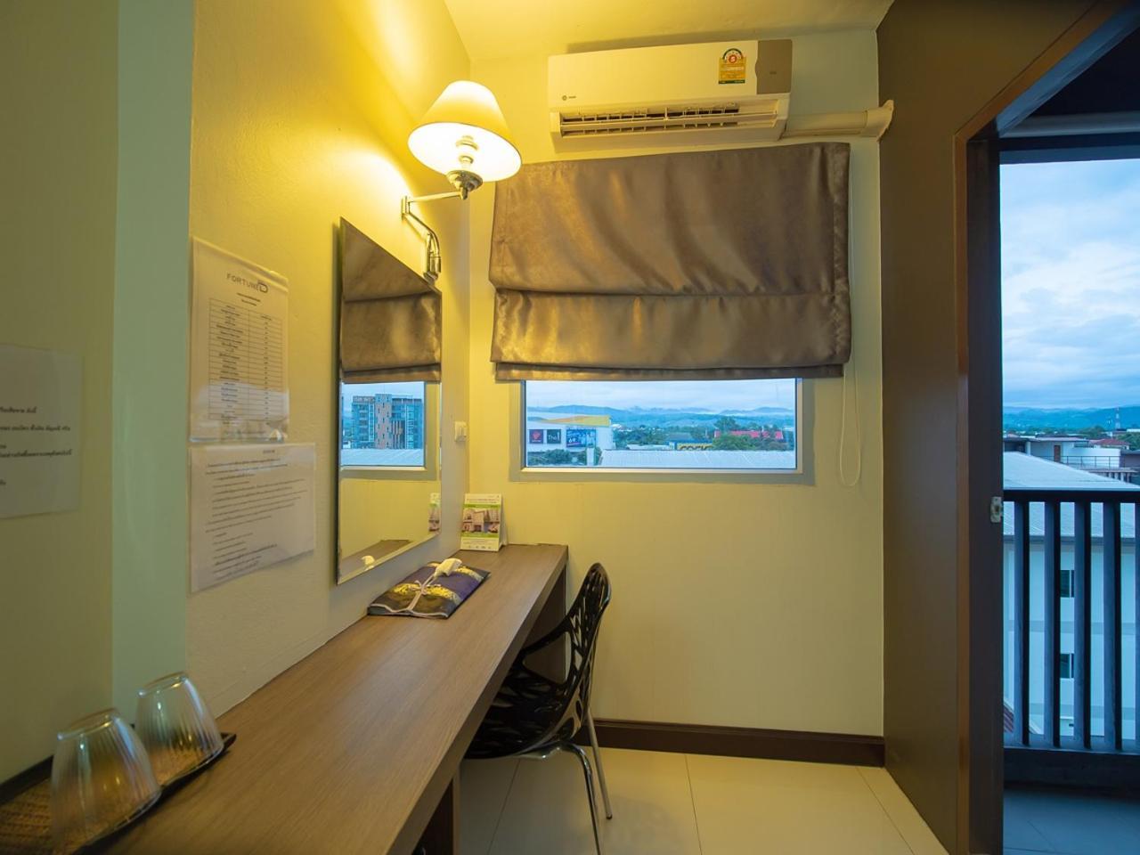 Fortune D Hotel Maesot Mae Sot Exteriör bild